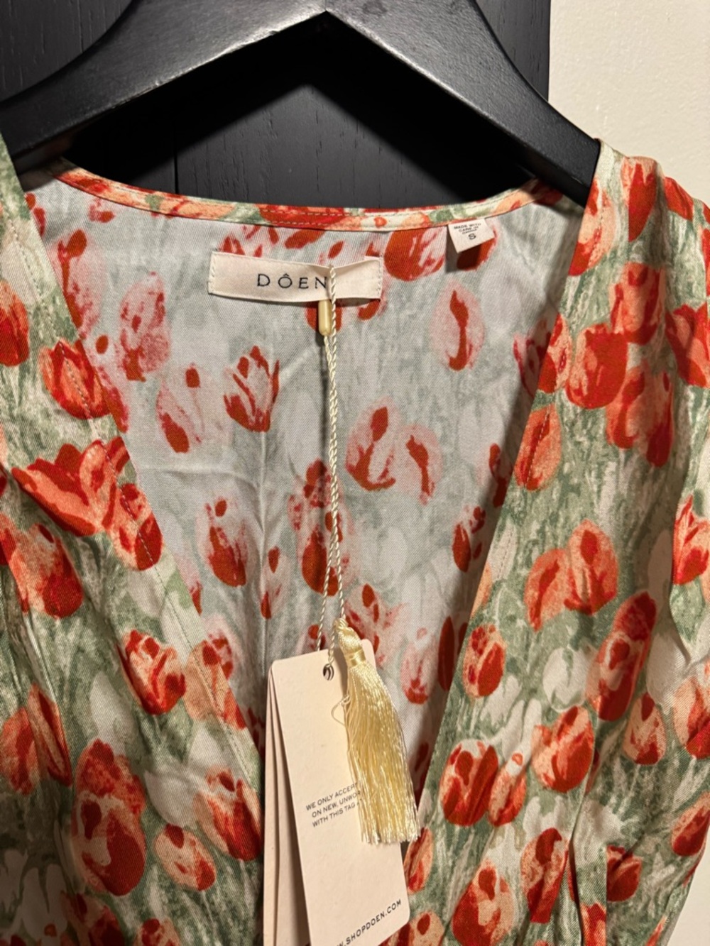 Doen Floral Mini Dress in Mint Green and Red - Picture 5 of 8